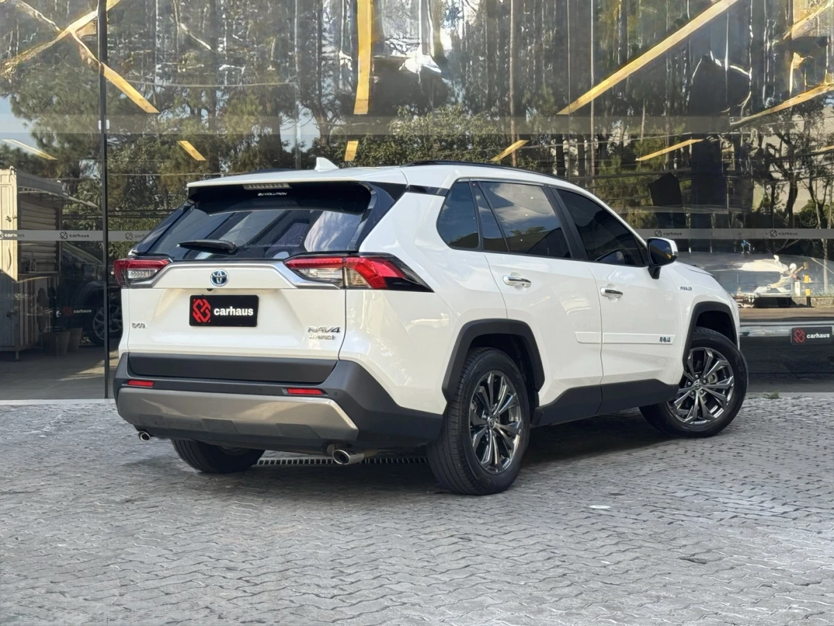 Toyota RAV4 — foto 4