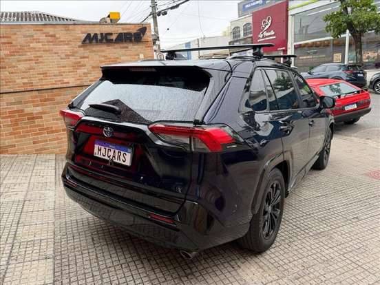 TOYOTA-RAV4-2024