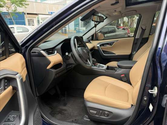 TOYOTA-RAV4-2024