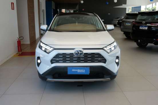 TOYOTA-RAV4-2024