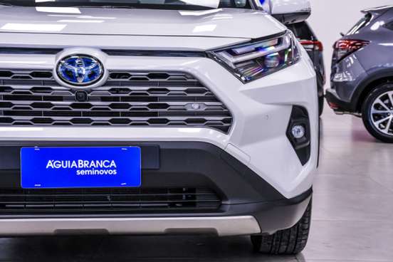 TOYOTA-RAV4-2025