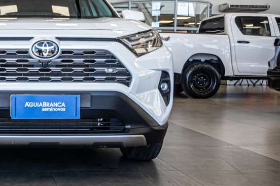 TOYOTA-RAV4-2025