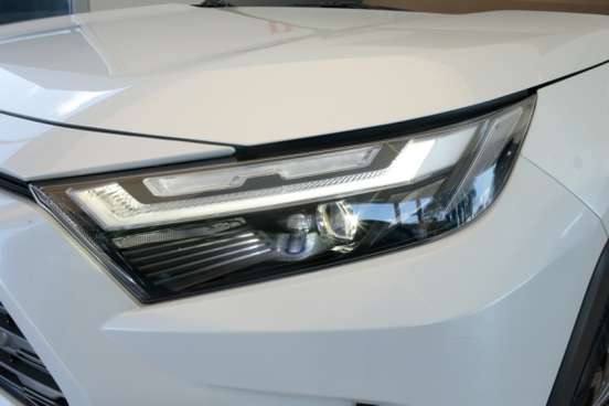 TOYOTA-RAV4-2024