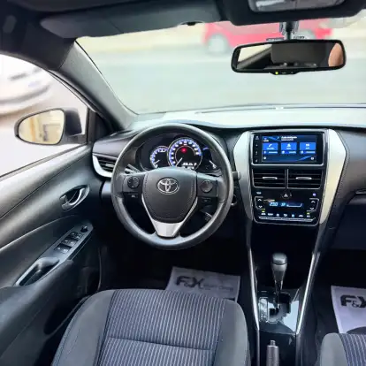 TOYOTA-YARIS-2018