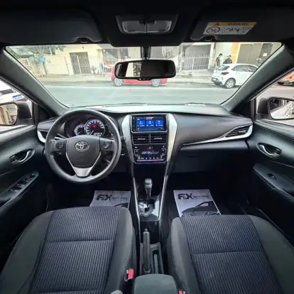 TOYOTA-YARIS-2018