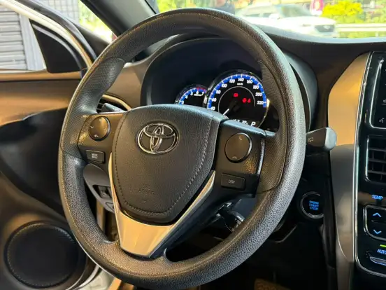 TOYOTA-YARIS-2018