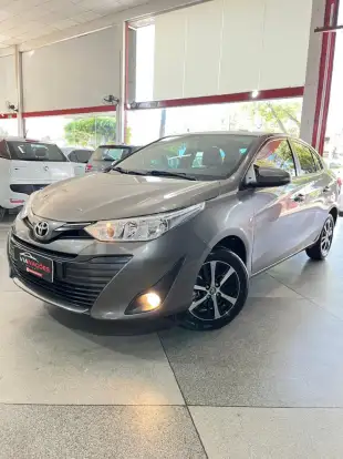 TOYOTA-YARIS-2019