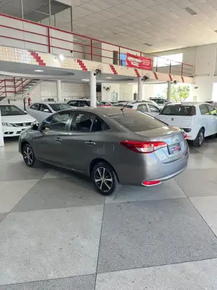 TOYOTA-YARIS-2019
