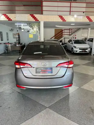 TOYOTA-YARIS-2019