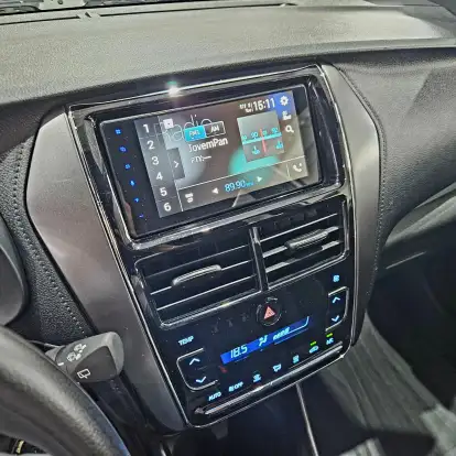 TOYOTA-YARIS-2024