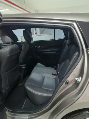 TOYOTA-YARIS-2020
