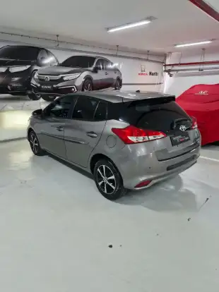 TOYOTA-YARIS-2020