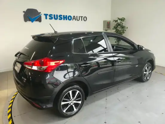 TOYOTA-YARIS-2019