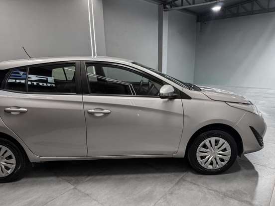 TOYOTA-YARIS-2020