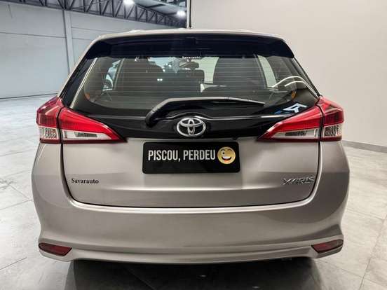 TOYOTA-YARIS-2020