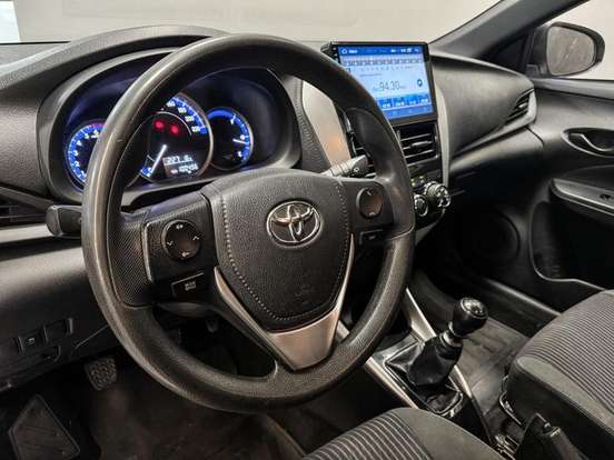 TOYOTA-YARIS-2020