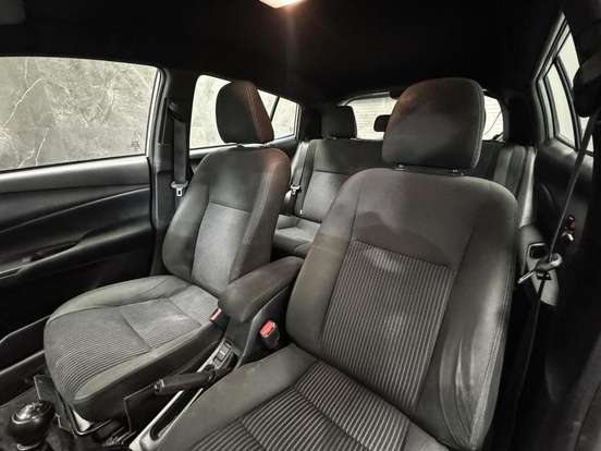 TOYOTA-YARIS-2020