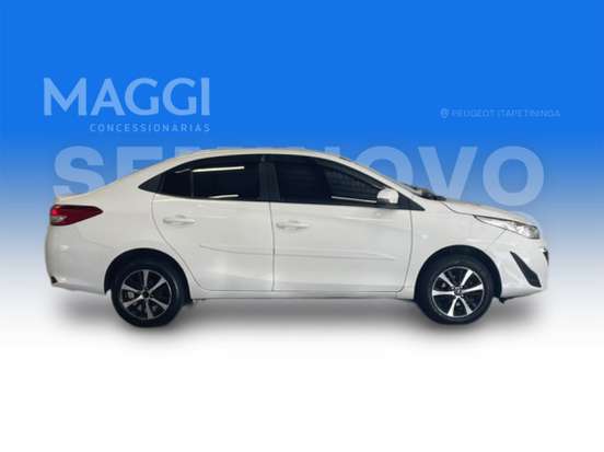 TOYOTA-YARIS-2020