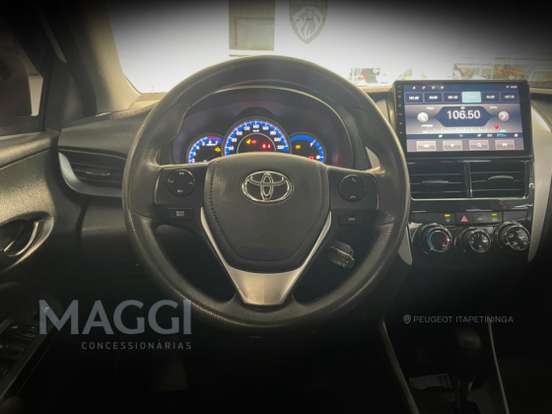 TOYOTA-YARIS-2020