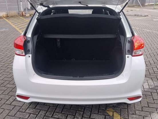 TOYOTA-YARIS-2021