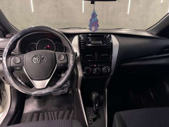 TOYOTA-YARIS-2020