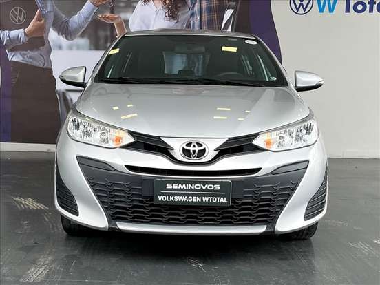 TOYOTA-YARIS-2020