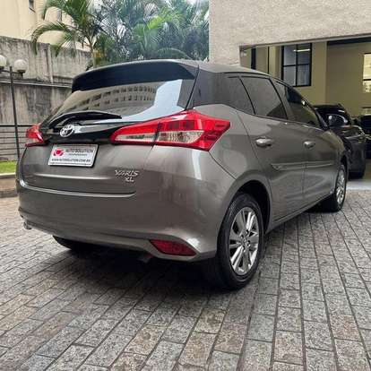 TOYOTA-YARIS-2019
