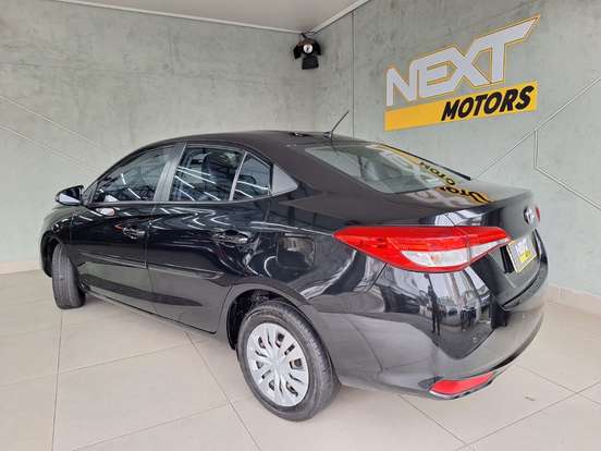 TOYOTA-YARIS-2019