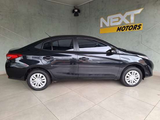 TOYOTA-YARIS-2019