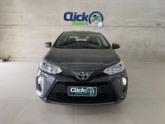 TOYOTA-YARIS-2024