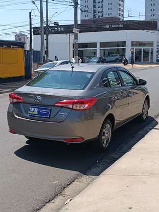 TOYOTA-YARIS-2020