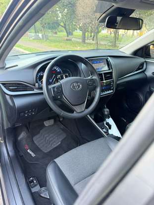 TOYOTA-YARIS-2022