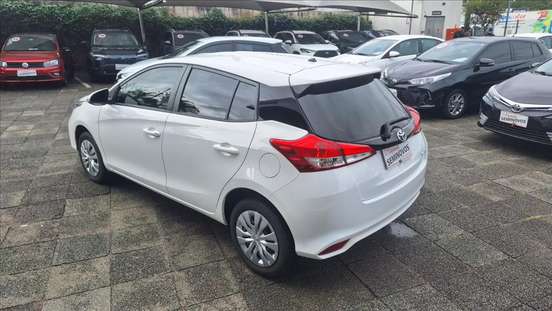 TOYOTA-YARIS-2024