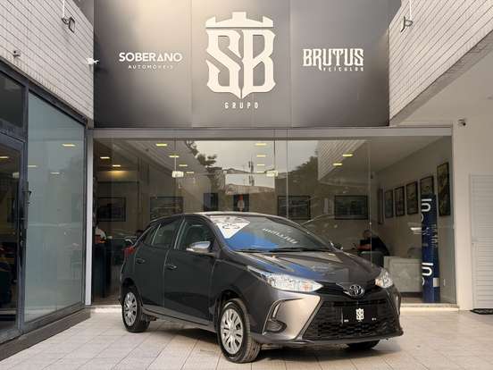 TOYOTA-YARIS-2024