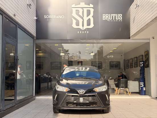 TOYOTA-YARIS-2024