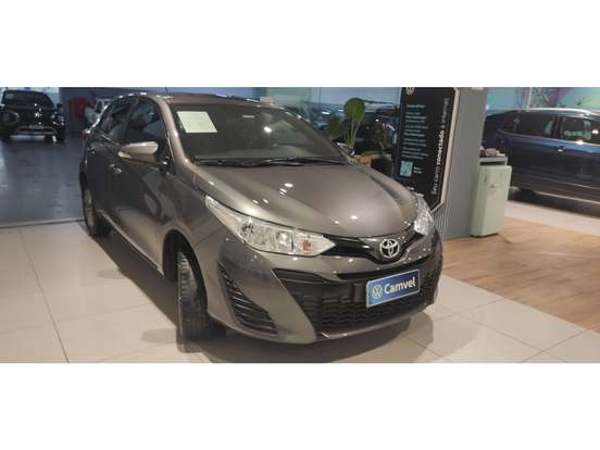 TOYOTA-YARIS-2021