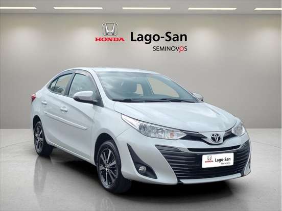 TOYOTA-YARIS-2020
