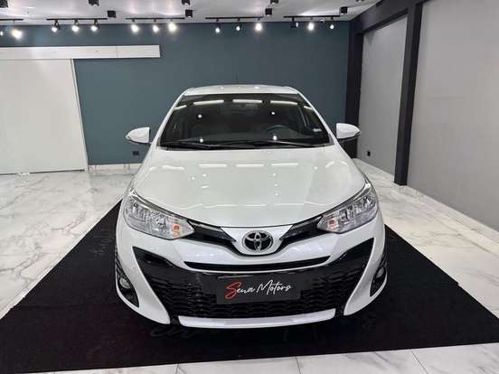 TOYOTA-YARIS-2021