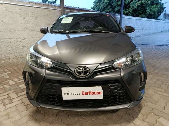 TOYOTA-YARIS-2023