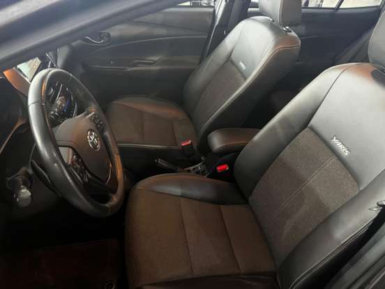 TOYOTA-YARIS-2024