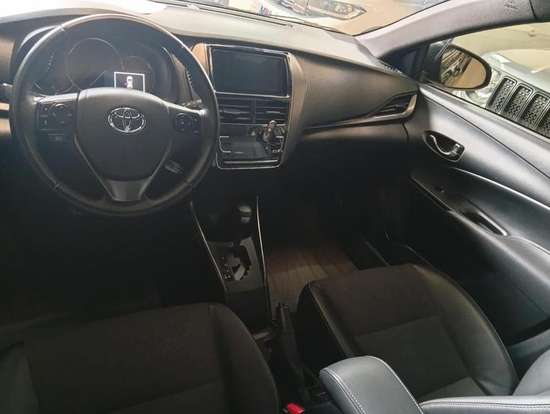 TOYOTA-YARIS-2024