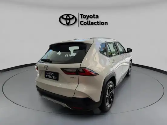 TOYOTA-YARIS CROSS-2026