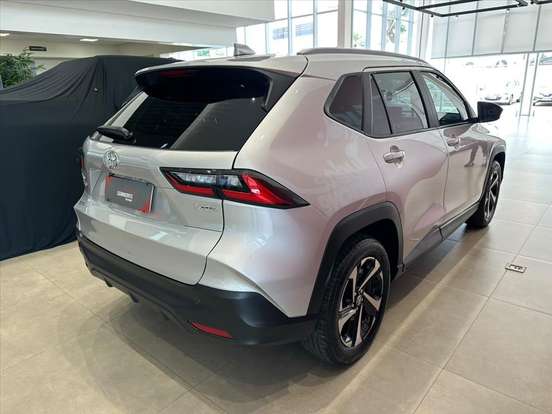 TOYOTA-YARIS CROSS-2026