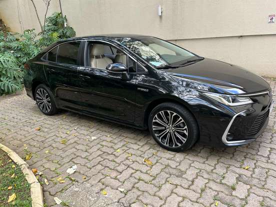 TOYOTA-COROLLA-2021