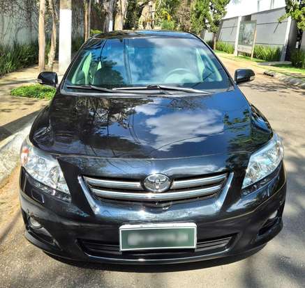TOYOTA-COROLLA-2010