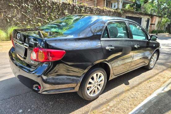 TOYOTA-COROLLA-2010