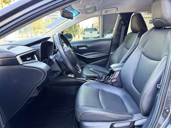TOYOTA-COROLLA-2021