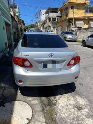 TOYOTA-COROLLA-2011