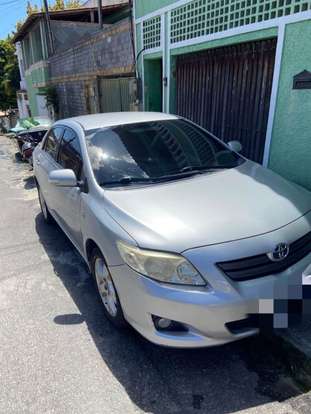 TOYOTA-COROLLA-2011
