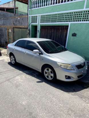 TOYOTA-COROLLA-2011
